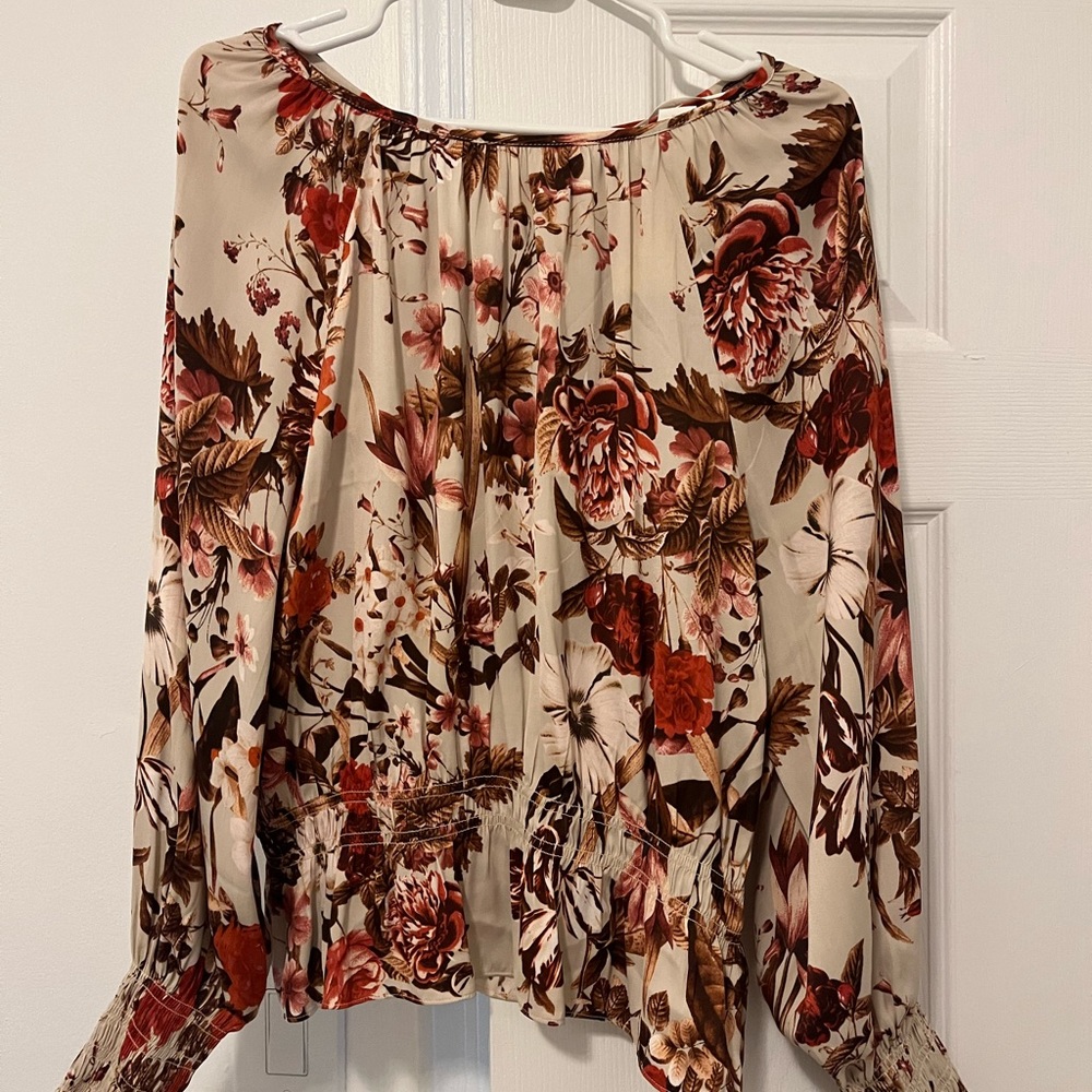 Brand new Forever 21 floral blouse, never worn